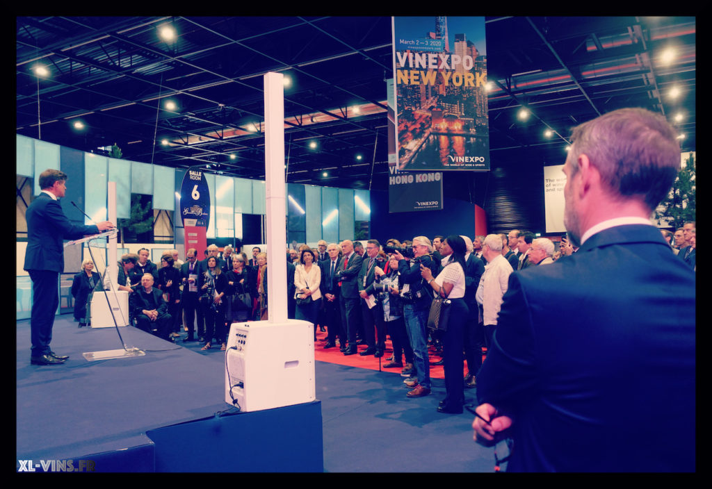 Discours du Maire de Bordeaux, Nicolas FLORIAN  sous l'oeil du directeur de Vinexpo : Rodolphe LAMEYSE